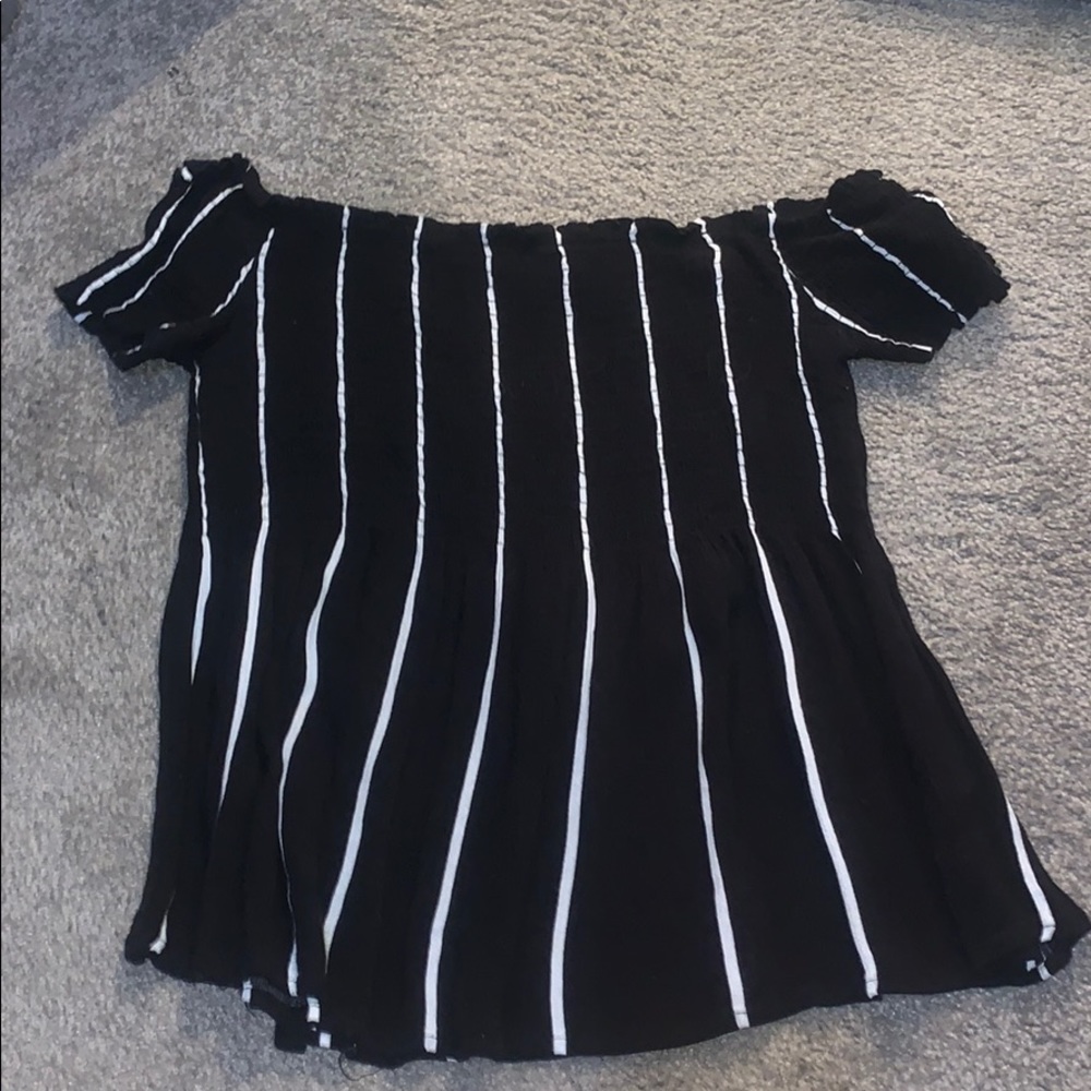 Off the shoulder Kendall and Kylie shirt